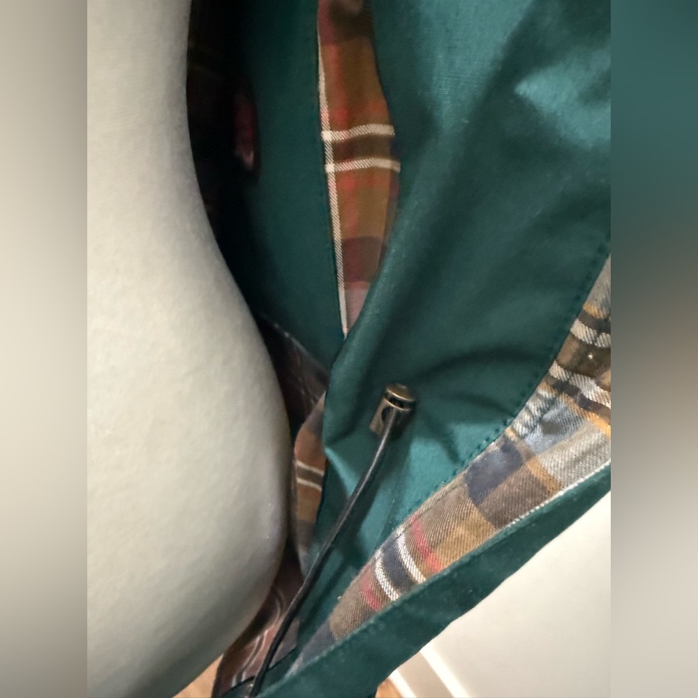Pendleton. Vintage Forest Green Medium Weight Raincoat. Size XS. - Picture 4 of 16